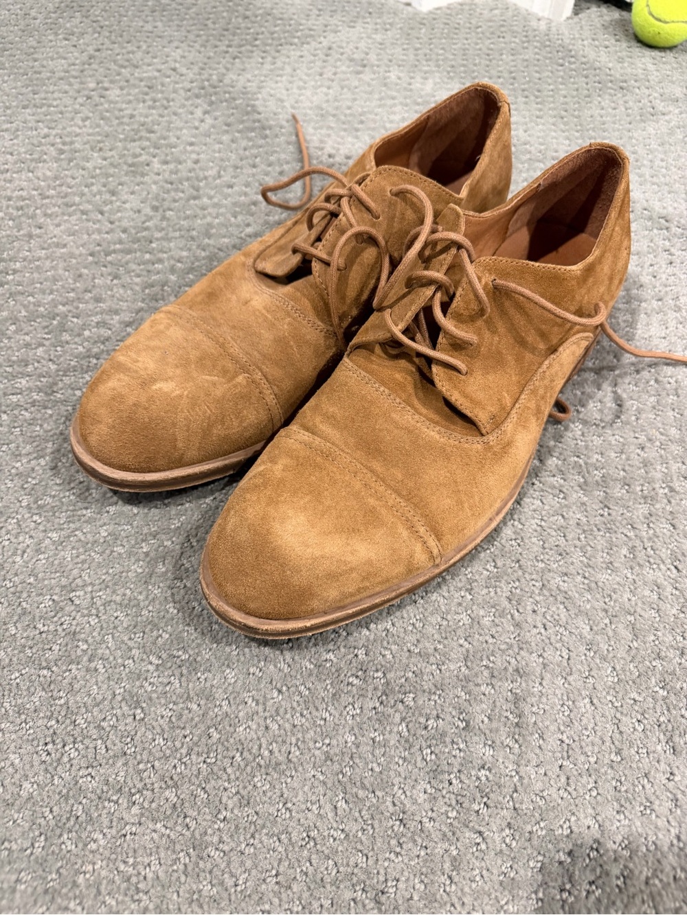 Frye Men’s Suede Cap-Toe Derby in Cognac